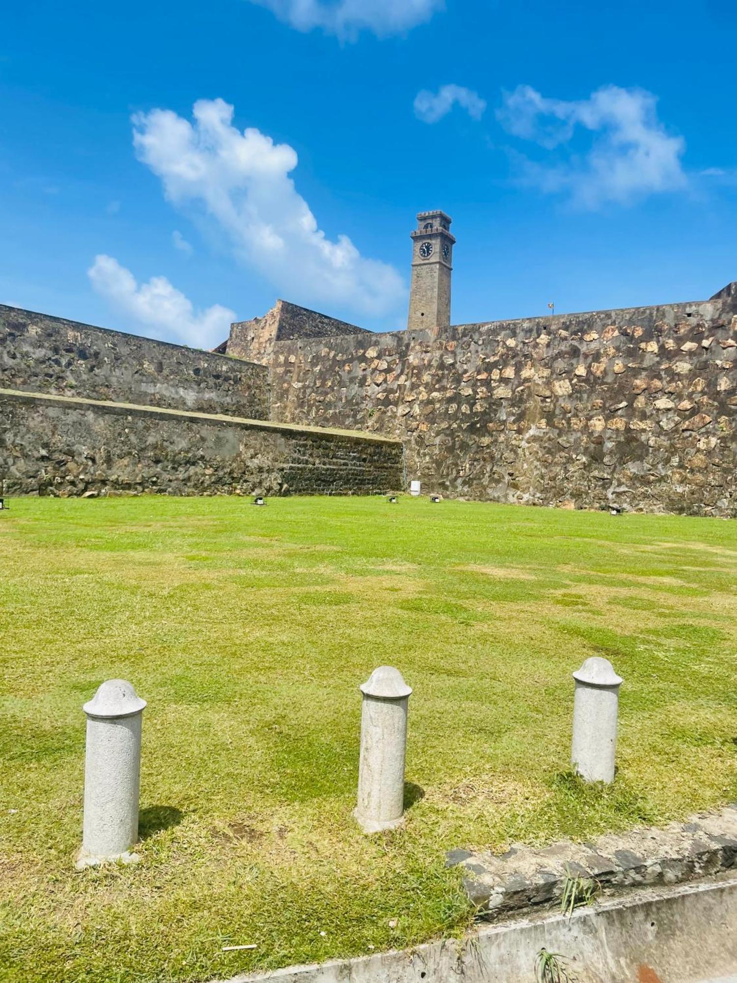 Oesis - Stylish Villa Steps From Historic Galle Fort Eksteriør billede
